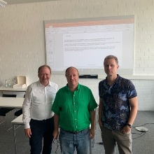 Bild von links nach rechts: Dr. Martin Rost, Prof. Dr. Manuel Arribas Ibar, Prof. Dr. Andreas Größler