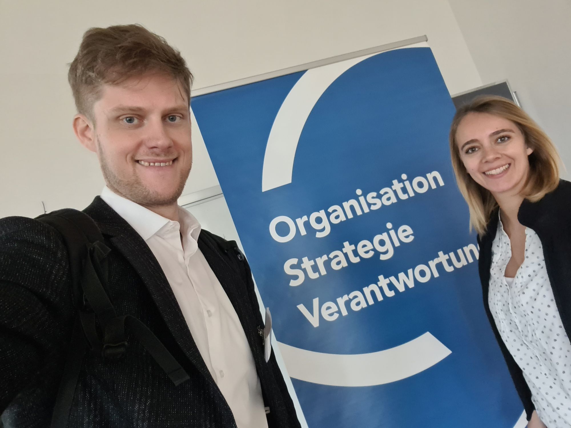 Laura Schmiedle und Dr. Christian Mahringer auf der WK ORG 2025