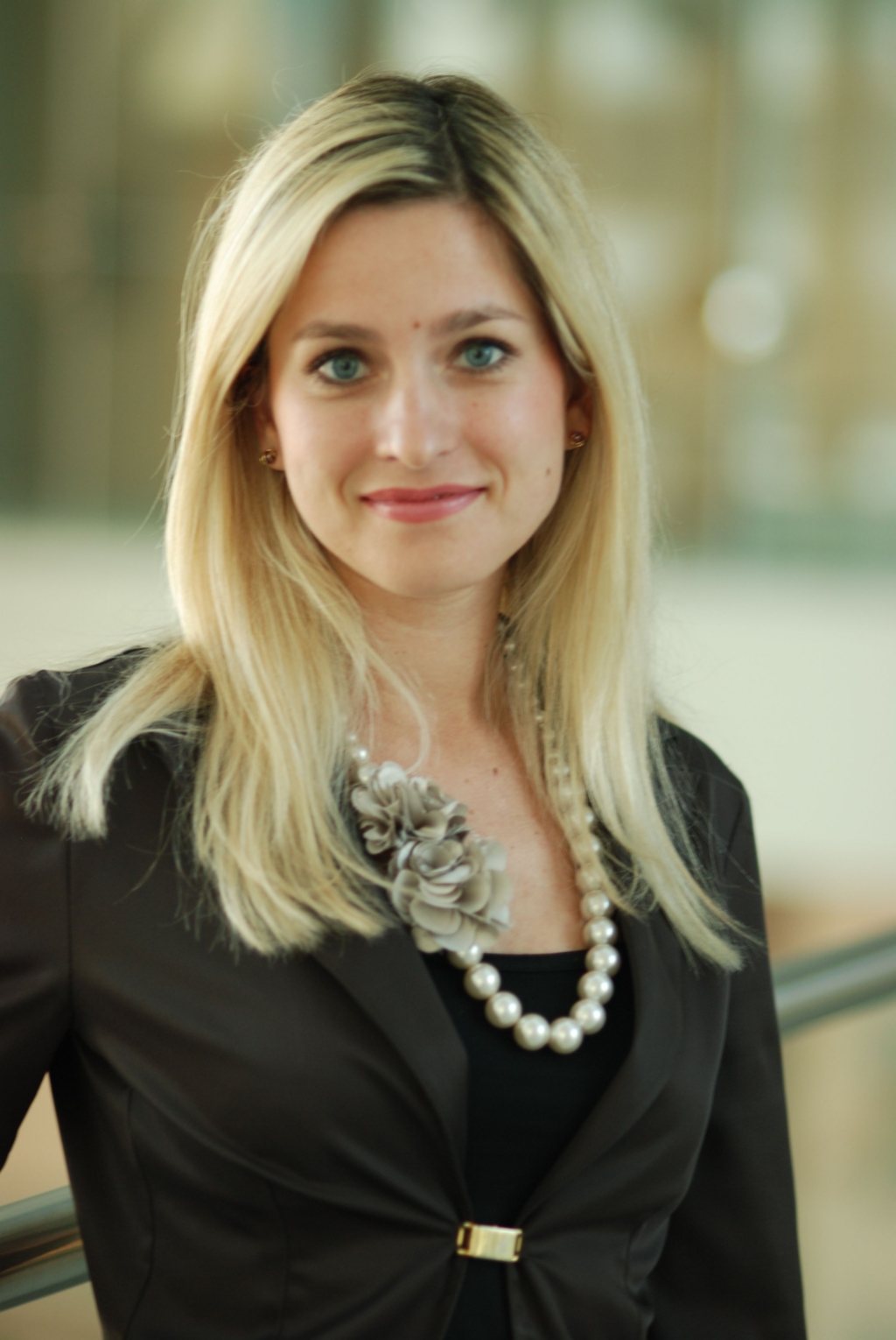 Dieses Bild zeigt Julia Erlich, Dipl.-Kffr. (FH), M. Sc.