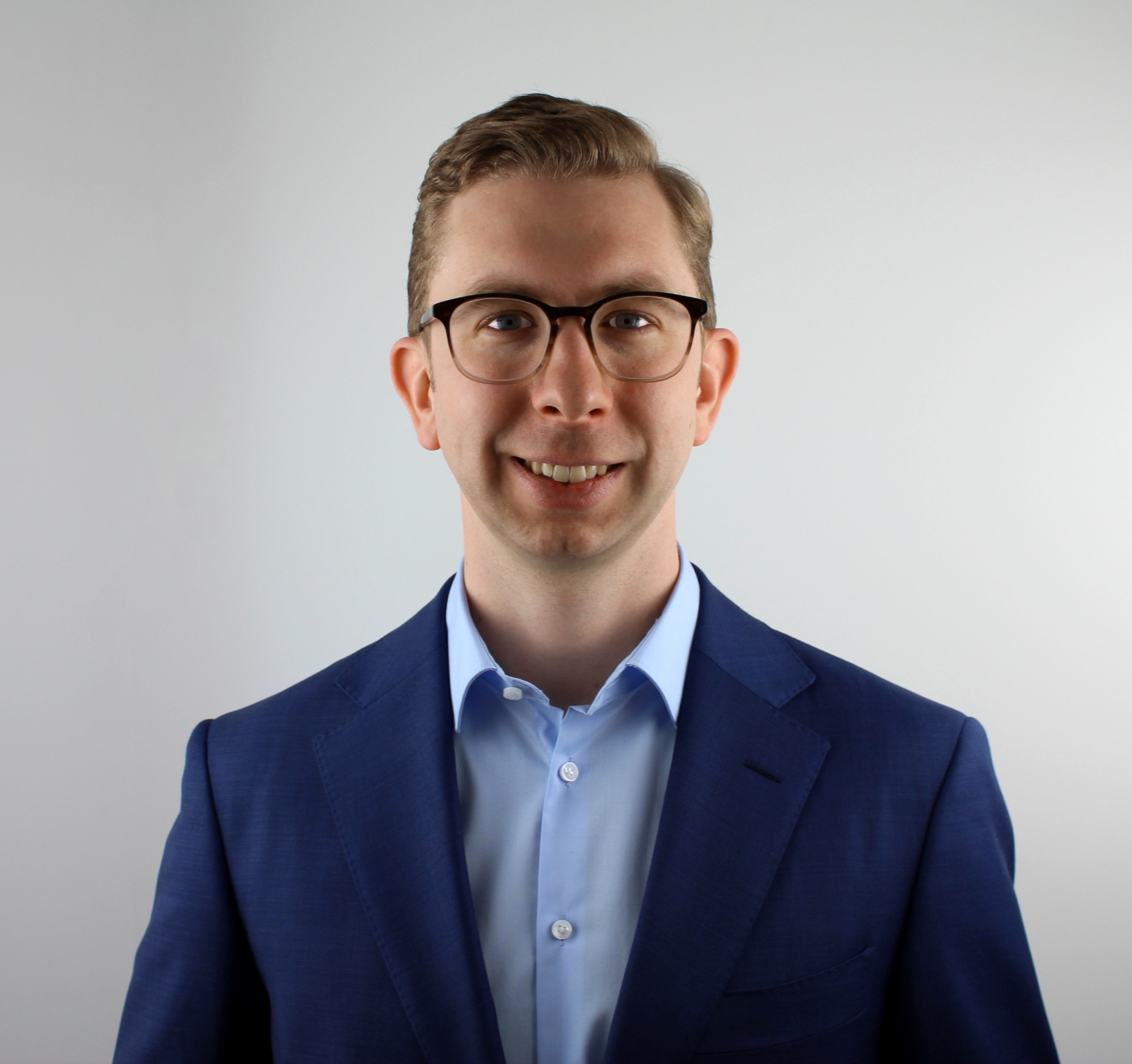 Dieses Bild zeigt Dr. Florian Buehler