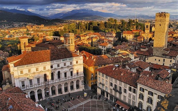 Bergamo im Sonnenuntergang